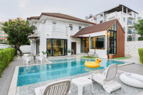 Sunshine Cozy Pool Villa Loft House
